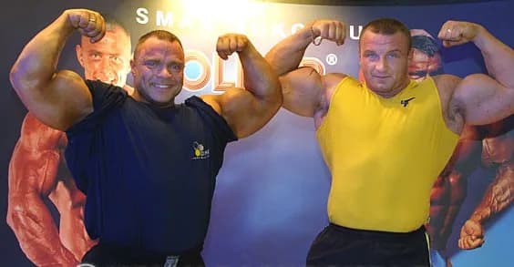 Ile lat ma Pudzian? Zaskakujący wiek Mariusza Pudzianowskiego i jego osiągnięcia Ile lat ma Pudzian? Zaskakujący wiek Mariusza Pudzianowskiego i jego osiągnięcia