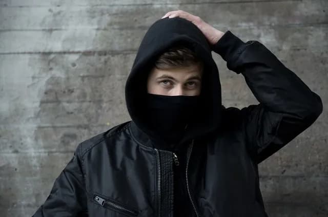 Alan Walker w Polsce: Niezapomniane koncerty, które wstrząsnęły fanami Alan Walker w Polsce: Niezapomniane koncerty, które wstrząsnęły fanami