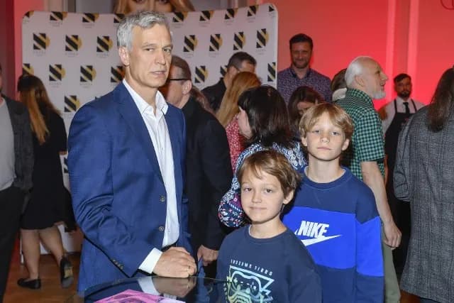Czy Michał Żebrowski ma dzieci? Oto zaskakujące informacje o jego rodzinie Czy Michał Żebrowski ma dzieci? Oto zaskakujące informacje o jego rodzinie