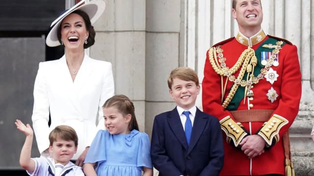 Ile dzieci ma książę William? Poznaj szczegóły o jego rodzinie! Ile dzieci ma książę William? Poznaj szczegóły o jego rodzinie!