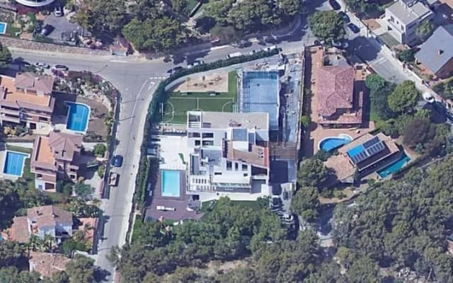 Gdzie mieszka Robert Lewandowski? Odkryj jego życie w Sitges Gdzie mieszka Robert Lewandowski? Odkryj jego życie w Sitges