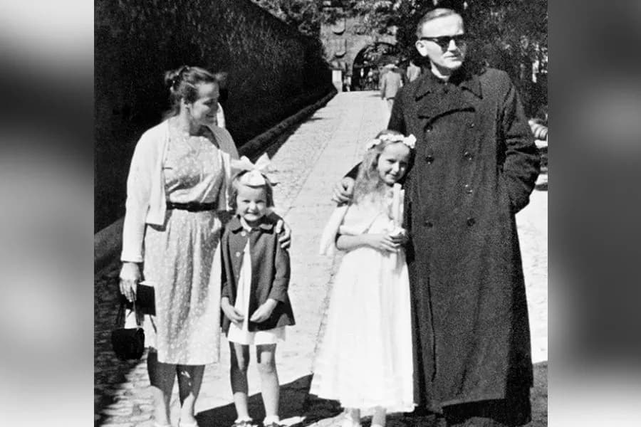 Wanda Półtawska: ile ma dzieci i sekrety jej życia rodzinnego Wanda Półtawska: ile ma dzieci i sekrety jej życia rodzinnego
