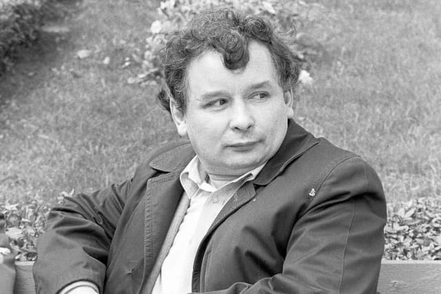Dlaczego Jarosław Kaczyński nie ma żony i dzieci: prawda o życiu prezesa PiS Dlaczego Jarosław Kaczyński nie ma żony i dzieci: prawda o życiu prezesa PiS