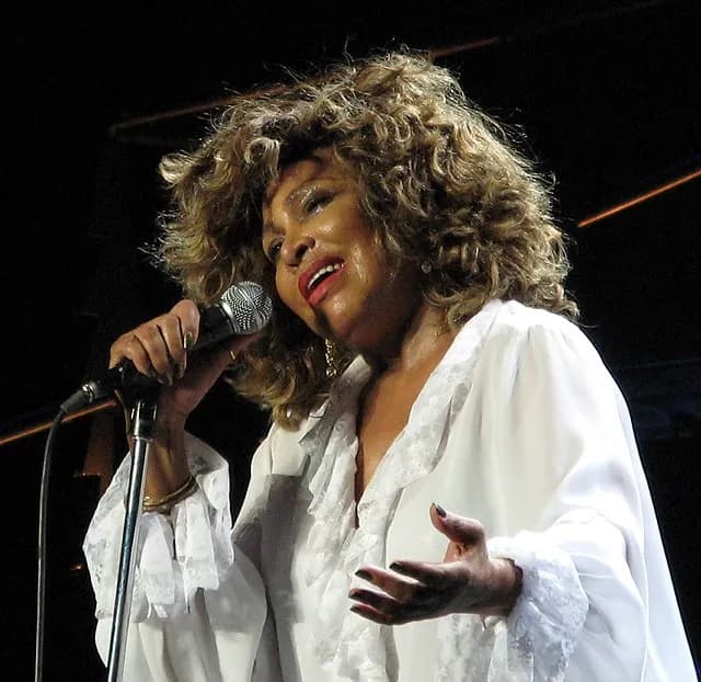 Ile lat ma Tina Turner? Zaskakująca historia jej życia i kariery Ile lat ma Tina Turner? Zaskakująca historia jej życia i kariery