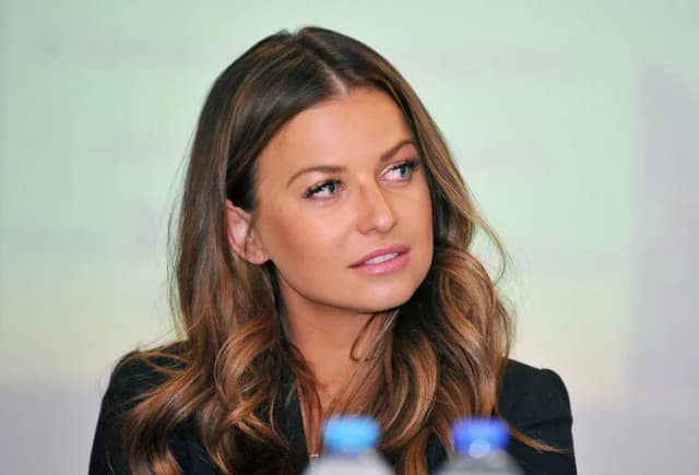 Jak wygląda żona Lewandowskiego? Zaskakujące zmiany w jej wyglądzie Jak wygląda żona Lewandowskiego? Zaskakujące zmiany w jej wyglądzie