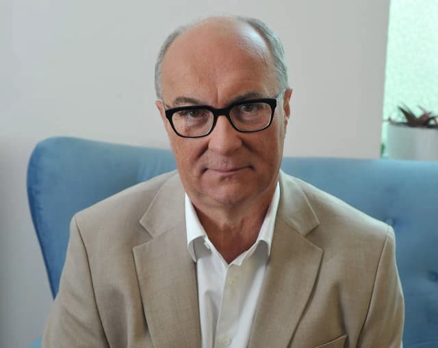 Ile dzieci ma Włodzimierz Czarzasty? Zaskakujące fakty o rodzinie Ile dzieci ma Włodzimierz Czarzasty? Zaskakujące fakty o rodzinie