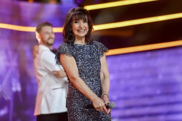 Ile lat ma Krystyna Giżowska? Zaskakujące fakty o jej życiu i karierze Ile lat ma Krystyna Giżowska? Zaskakujące fakty o jej życiu i karierze