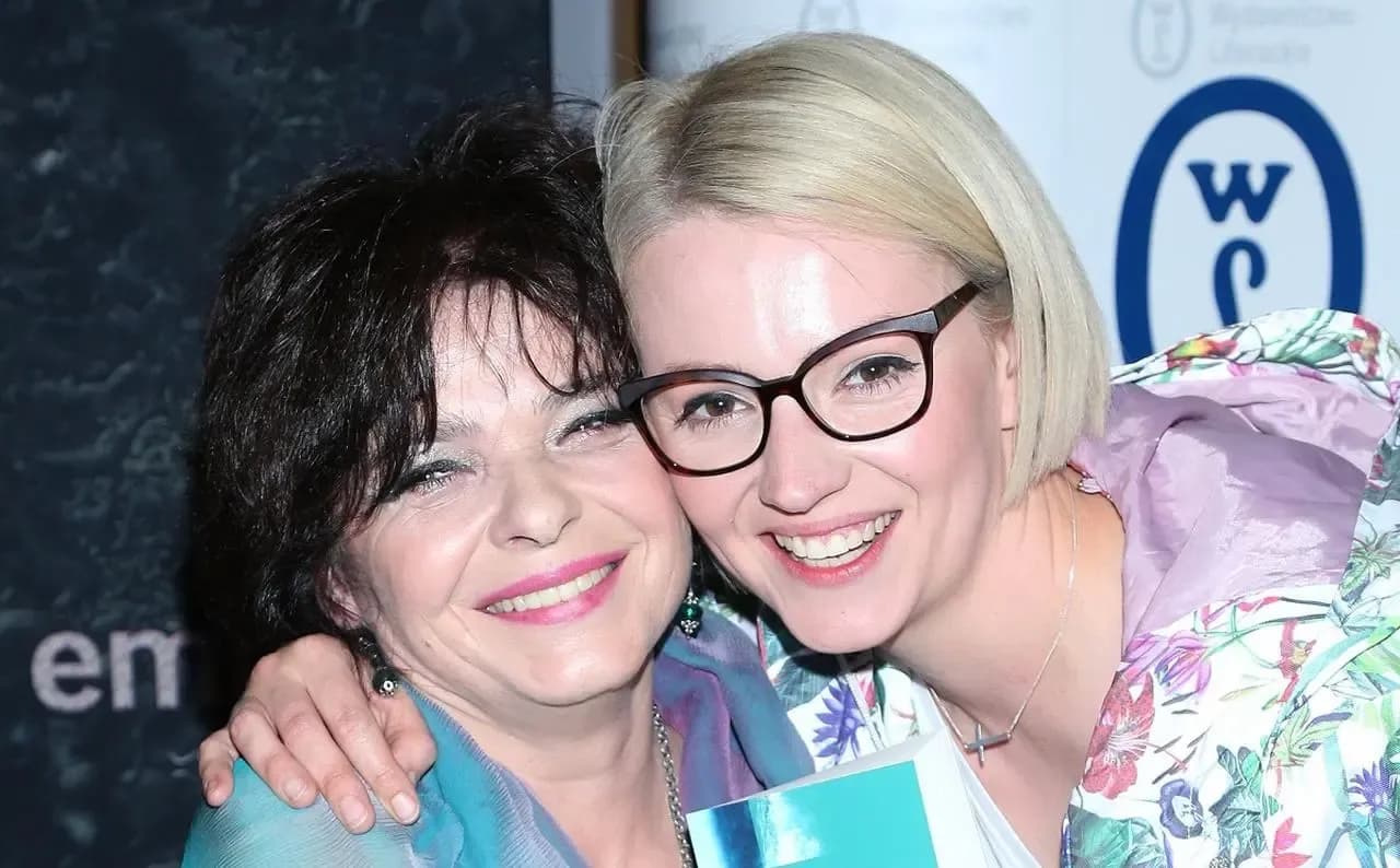 Katarzyna Grochola ile ma dzieci? Zaskakujące fakty o jej rodzinie Katarzyna Grochola ile ma dzieci? Zaskakujące fakty o jej rodzinie