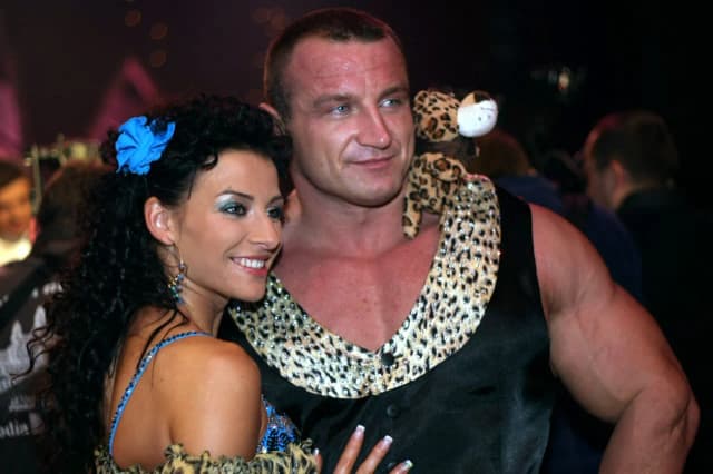 Czy Mariusz Pudzianowski ma żonę? Odkryj jego życie osobiste Czy Mariusz Pudzianowski ma żonę? Odkryj jego życie osobiste