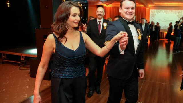 Czy Dominik Tarczyński ma żonę? Prawda o jego życiu prywatnym Czy Dominik Tarczyński ma żonę? Prawda o jego życiu prywatnym
