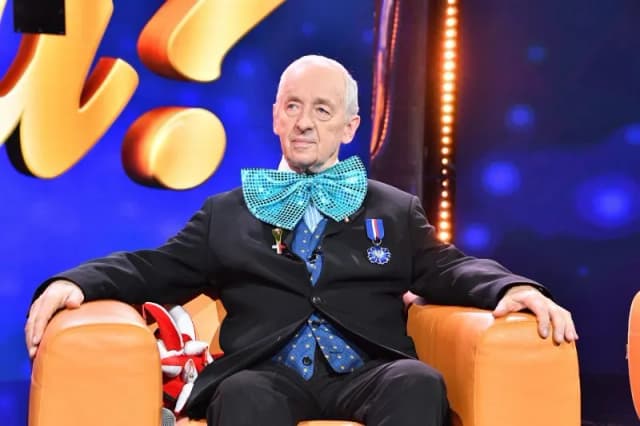 Ile lat ma Andrzej Rosiewicz? Zaskakująca prawda o jego wieku Ile lat ma Andrzej Rosiewicz? Zaskakująca prawda o jego wieku