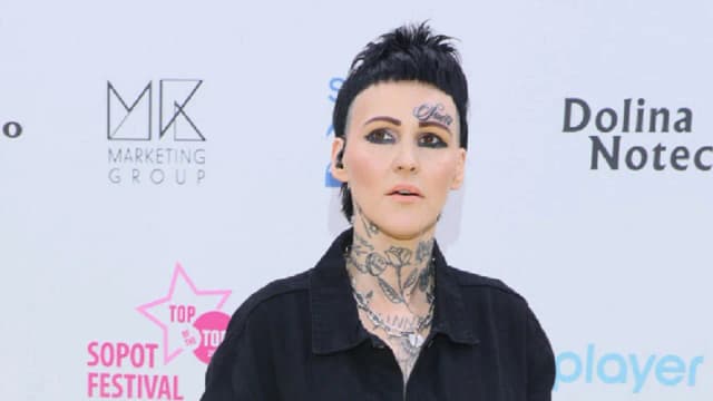 Agnieszka Chylińska zachwyca nową piosenką Kochaj ją Agnieszka Chylińska zachwyca nową piosenką Kochaj ją
