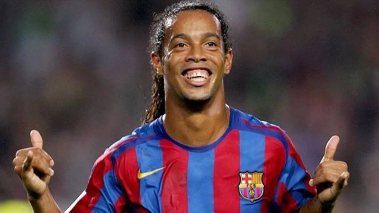Ile lat ma Ronaldinho? Niezwykła historia życia i kariery piłkarza. Ile lat ma Ronaldinho? Niezwykła historia życia i kariery piłkarza.