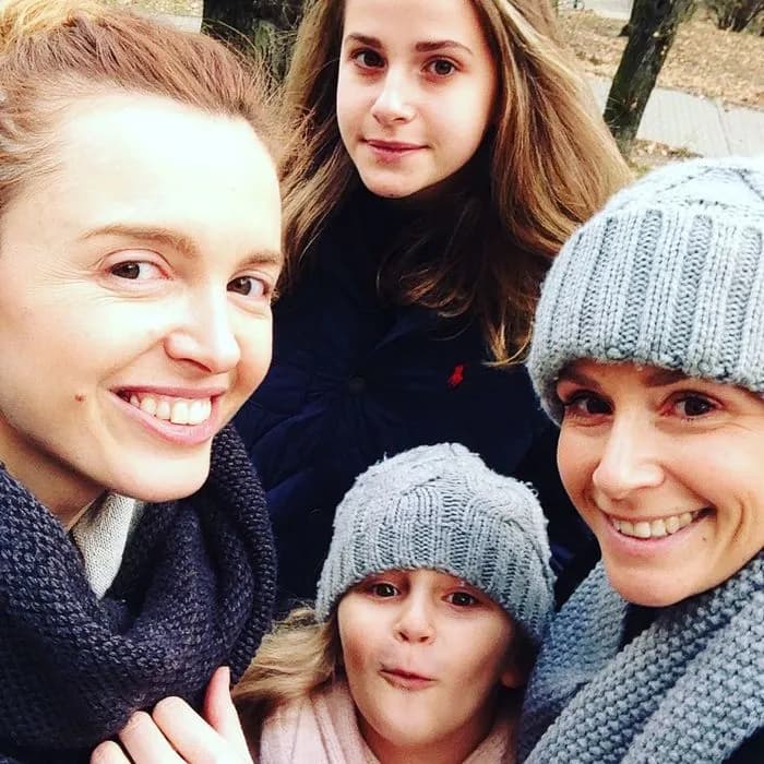 Monika Mrozowska ile ma dzieci? Zaskakujące fakty o jej rodzinie i życiu prywatnym Monika Mrozowska ile ma dzieci? Zaskakujące fakty o jej rodzinie i życiu prywatnym