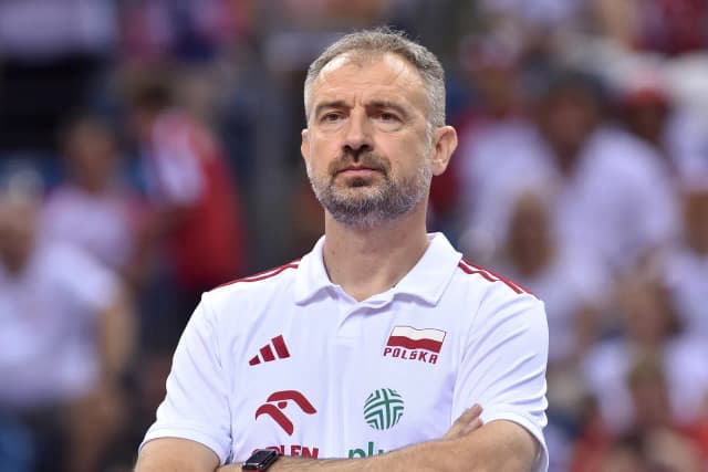 Ile zarabia trener reprezentacji Polski? Zaskakujące kwoty ujawnione Ile zarabia trener reprezentacji Polski? Zaskakujące kwoty ujawnione