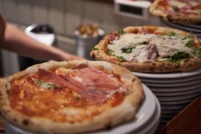 Kiedy jest światowy dzień pizzy? Odkryj datę i ciekawostki! Kiedy jest światowy dzień pizzy? Odkryj datę i ciekawostki!