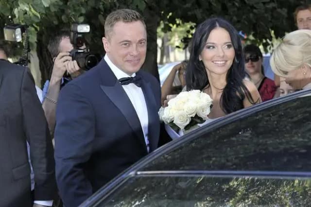 Piotr Jeżyna kim jest? Życie, miłość i kariera tego niezwykłego mężczyzny Piotr Jeżyna kim jest? Życie, miłość i kariera tego niezwykłego mężczyzny