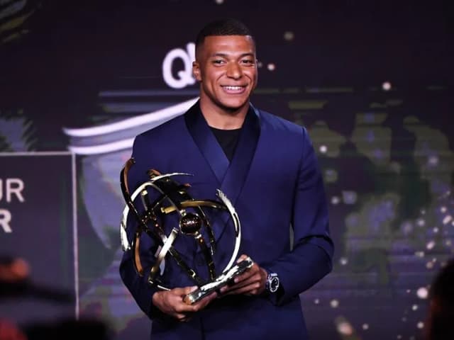Kiedy urodził się Mbappe? Odkryj datę i ciekawostki o gwieździe futbolu Kiedy urodził się Mbappe? Odkryj datę i ciekawostki o gwieździe futbolu